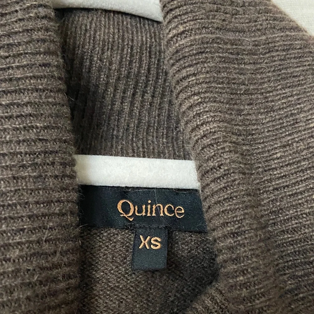 Quince Rich Brown Cashmere Turtleneck Sweater - Picture 2 of 10